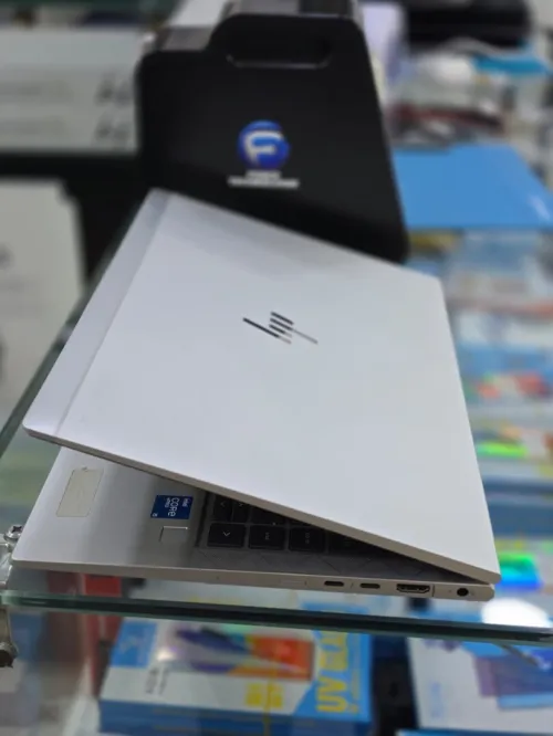 HP 840G8 I5 11GEN 8G 256SSD 14.3