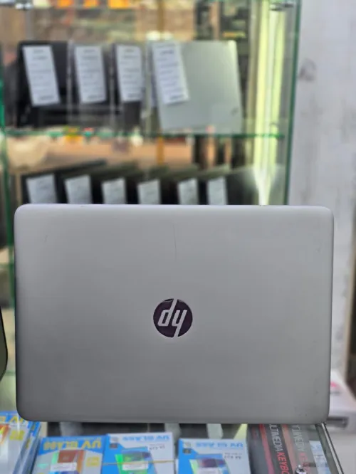 HP 840G3 I7 6GEN 8G 256SSD 14.3