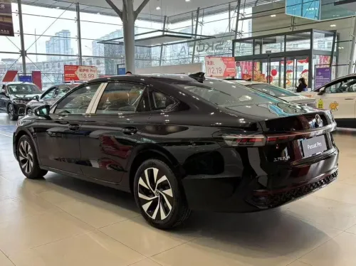 Volkswagen Passat 2026 Pro300TSI Dragon Edition