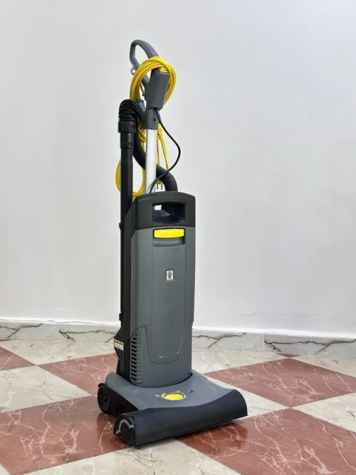 Aspiro-brosseur pour moquettes Kärcher CV 38/2
