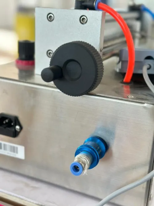 Remplisseuse de pate à piston pneumatique électrique