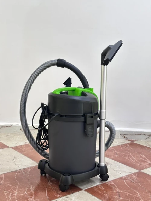 Aspirateur professionnel eau et poussière IPC YP 1/20