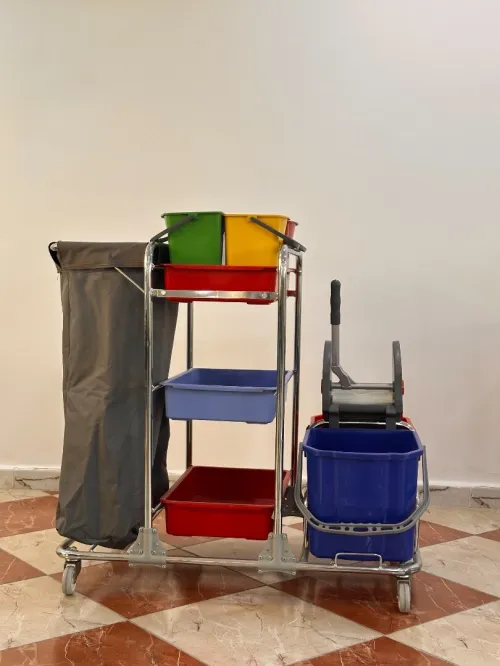 Chariot de nettoyage industriel multi fonction KHA 3101