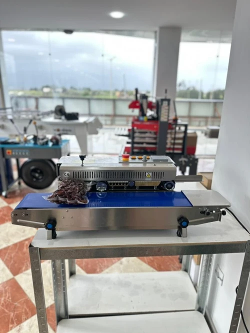 Soudeuse en continue horizontale avec marqueur rotatif solide FRBM-810I