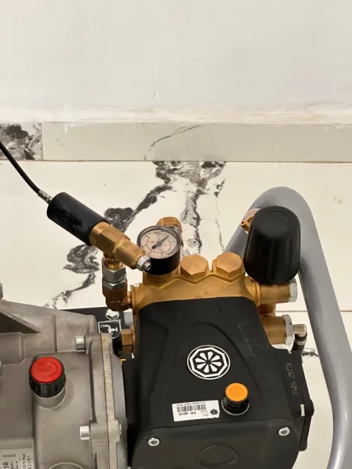 Nettoyeur haute pression professionnel IPC BENZ 200/17 DIESEL