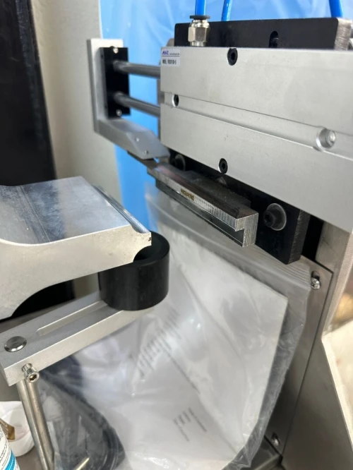 Soudeuse ultrasonique semi-automatique QDFW-125