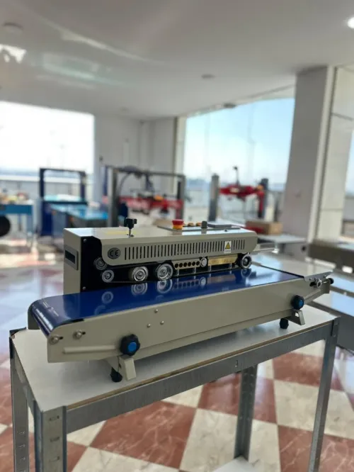 Soudeuse horizontale continue en inox FRB-770I*