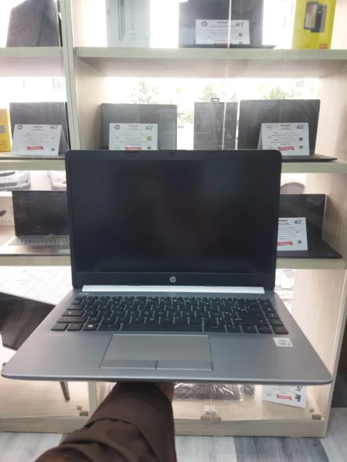 LAPTOP HP 240 GB I3 10EME