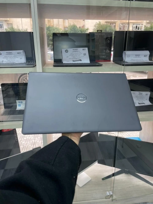 DELL VOSTRO 3530 I3 1305U