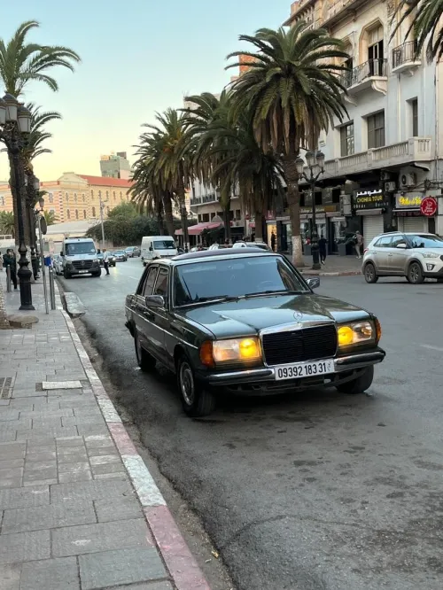 Mercedes Classe E 1983 300D