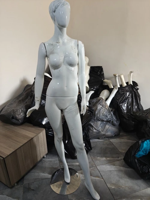 Manquine femme