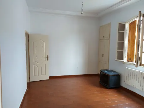 Location Appartement Niveau de villa F3 Alger Draria