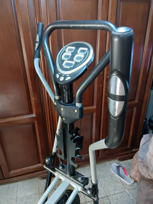 Vélo elliptique avec selle