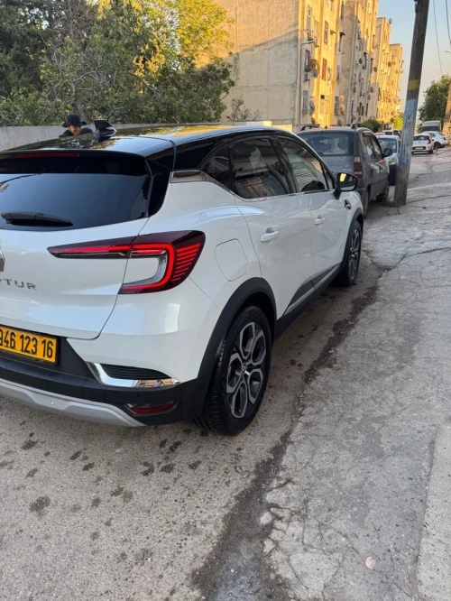 Renault Captur 2023 Lux 5 camera