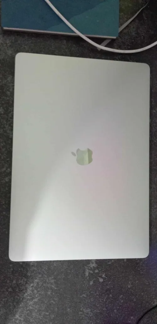 MacBook Pro 16 POUCES 2019 - INTEL CORE i9 8 COEURS 2.30GHz - 16GB RAM - AMD RADEON PRO 5500M 4GB