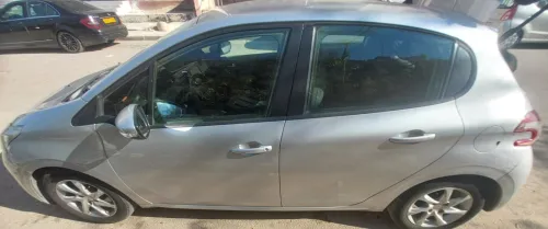 Peugeot 208 2014 