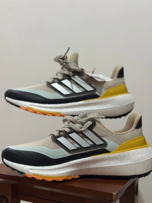 ULTRABOOST LIGHT COLD RDY adidas