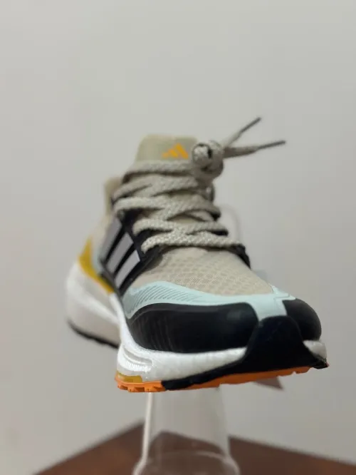ULTRABOOST LIGHT COLD RDY adidas