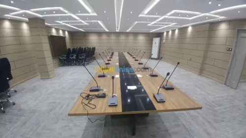 Installation de systèmes de conférence et sonorisation 
