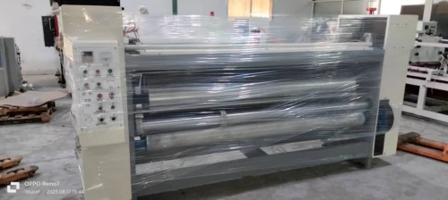 الات ومعدات لصناعة الكرتون المموج  Machines et équipements pour la fabrication de carton ondulé /1/