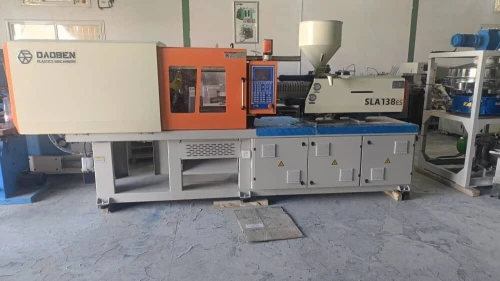 MACHINE INJECTION DE PLASTIQUE 140t