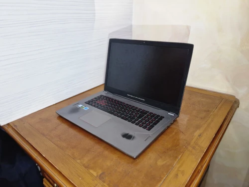 Laptop Gaming ASUS ROG Strix GL702VMK Vendu sans BATTERIE