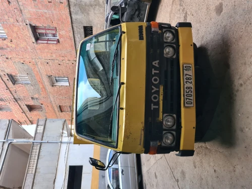 Toyota Dana 1987
