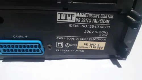 Video Tape Recorder ITT-VHS/ Magnétoscope ITT-VHS