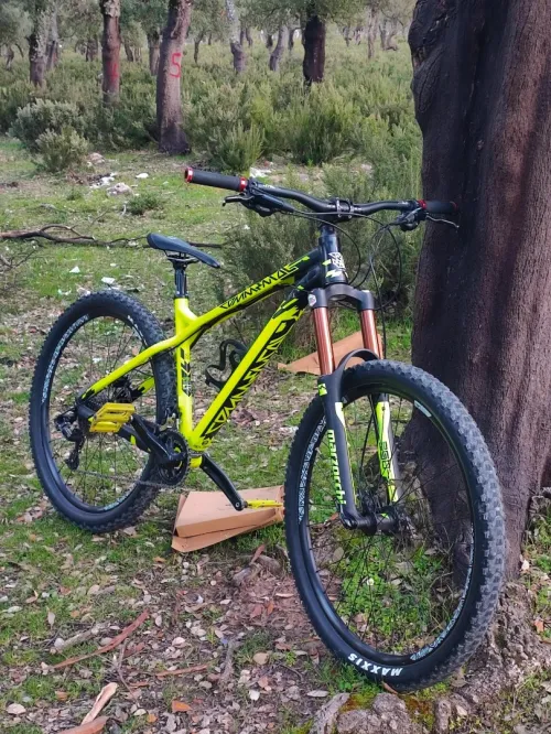 Vélo COMMENCAL VTT
