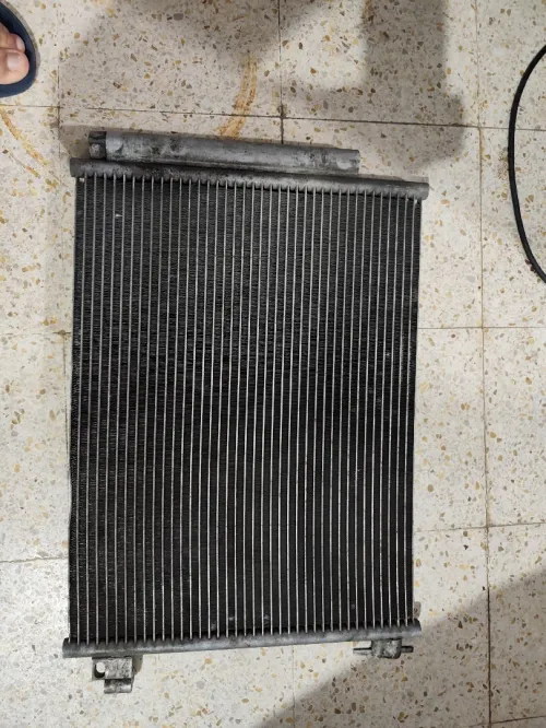 Compresseur et radiateur clim auto