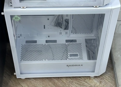 Boîtier Gaming vide la marque RAIDMAX