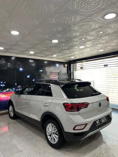 Volkswagen T-Roc 2022 Life