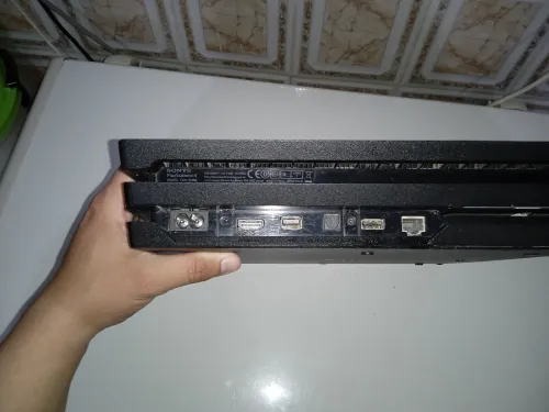 Ps4 pro 1tr 9ra tht ..
