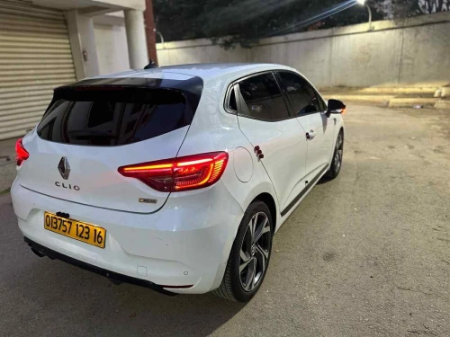 Renault Clio5 2023 Rs line