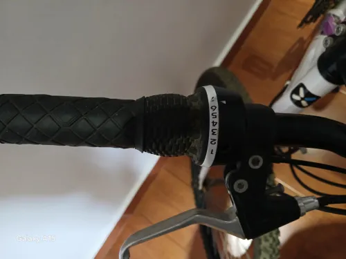 Vélo B-TWIN Rock Rider