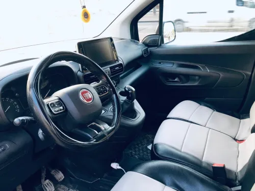Fiat Doblo 2023 Itali