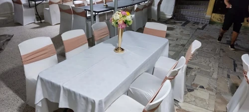 Location tables et chaises