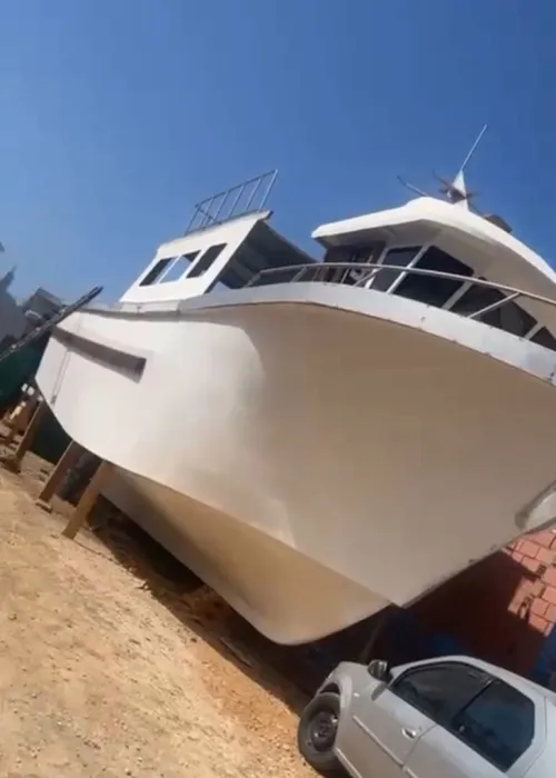 Bateau de pêche spadonier 