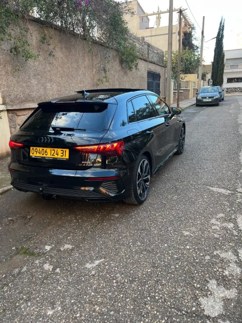 Audi A3 2024 S line tdi Quattro 200 pack black full-options