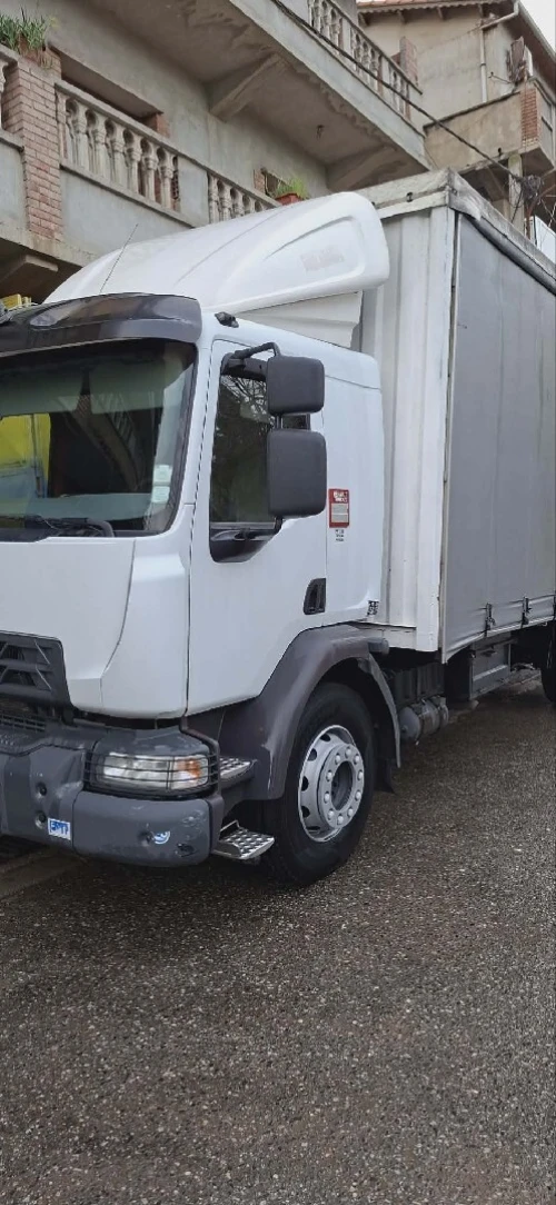 Renault Midlum 2015