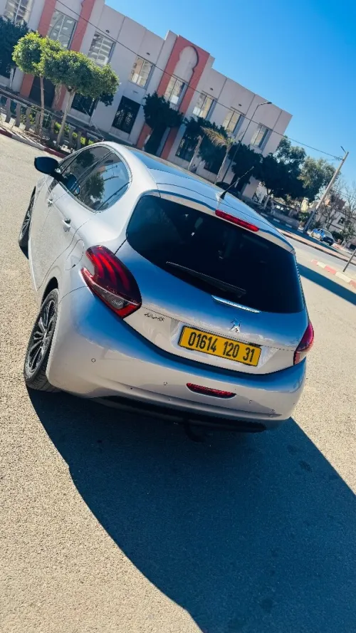 Peugeot 208 2020 Allure Facelift