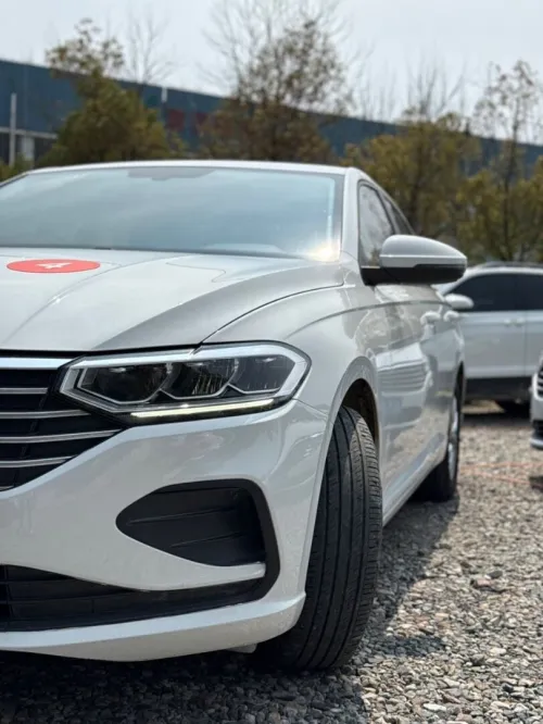 Volkswagen Lavida 2024 sur commande - 3 ans