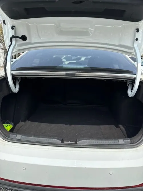 Volkswagen Lavida 2024 sur commande - 3 ans