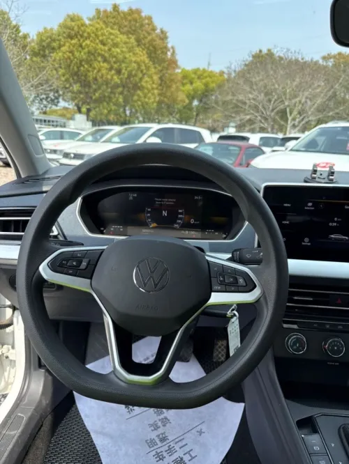 Volkswagen Lavida 2024 sur commande - 3 ans