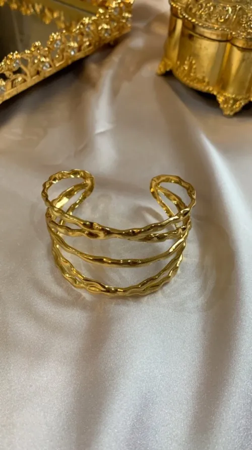Bracelet manchette ajustable 