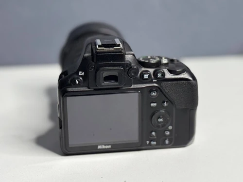 Nikon d3500 avec 18-105mm