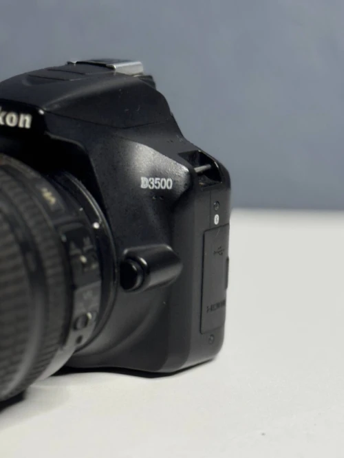 Nikon d3500 avec 18-105mm