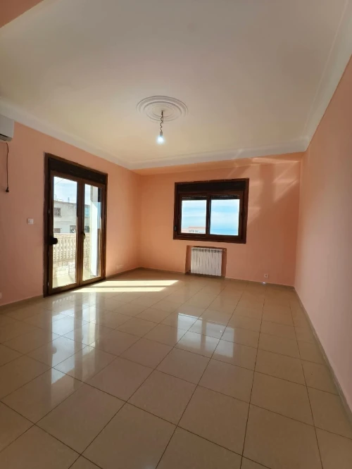 Location Appartement Niveau de villa F5 Tipaza Ain tagourait