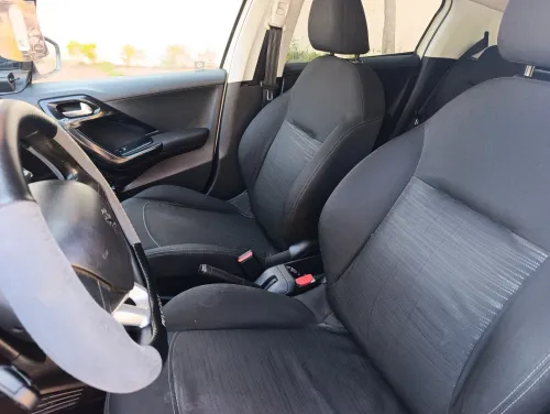 Peugeot 208 2016 