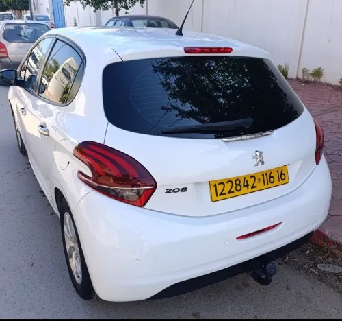 Peugeot 208 2016 